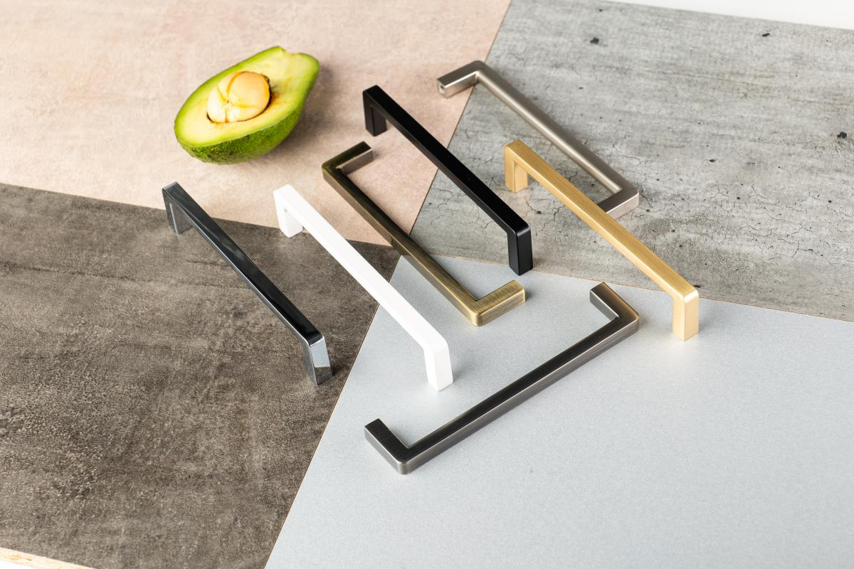 Ручка скоба 205-128мм Черная (40)